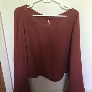 •FREE PEOPLE CROP TOP•